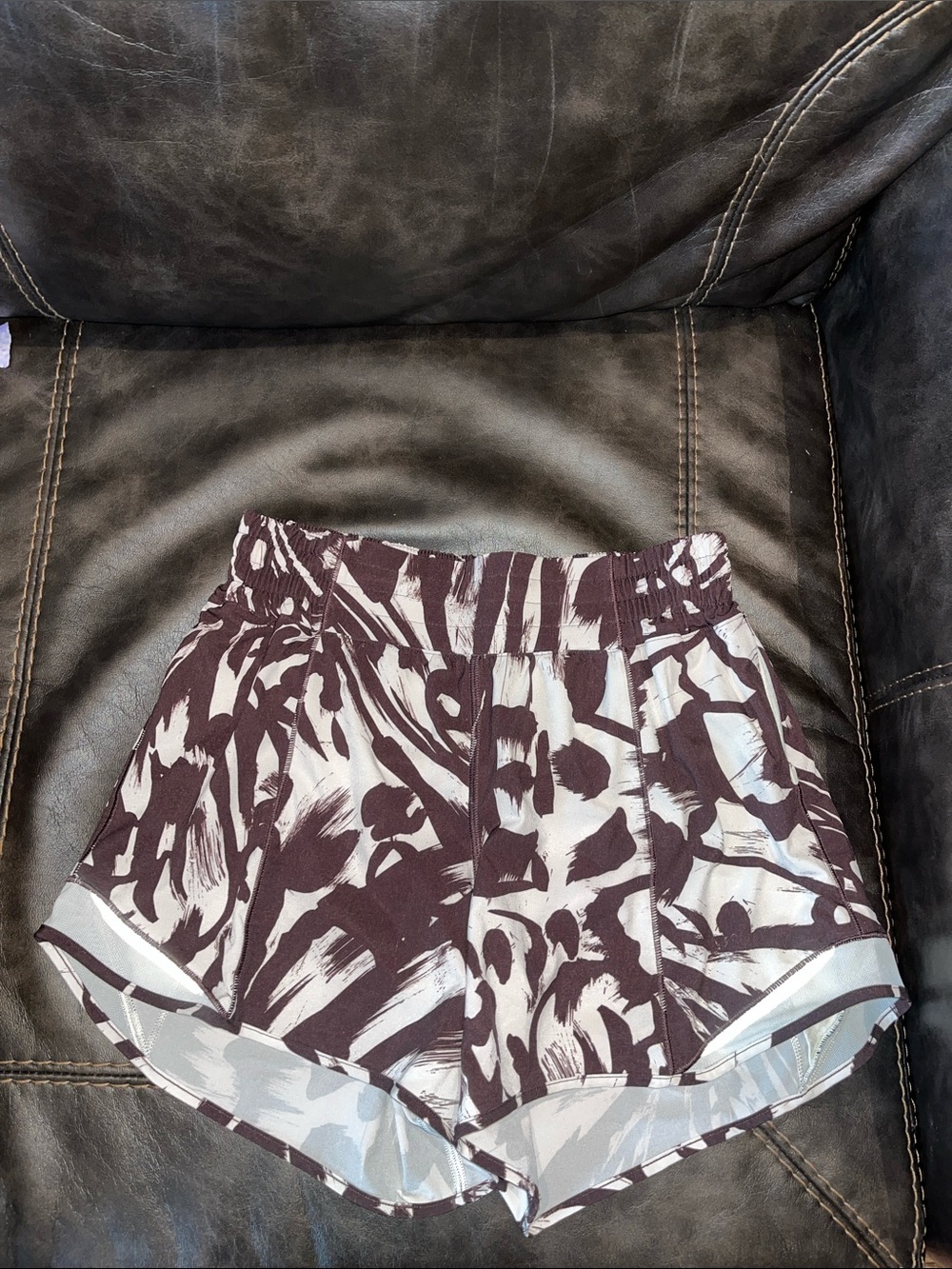lululemon athletica Maroon & White Brushstroke Athletic Shorts
